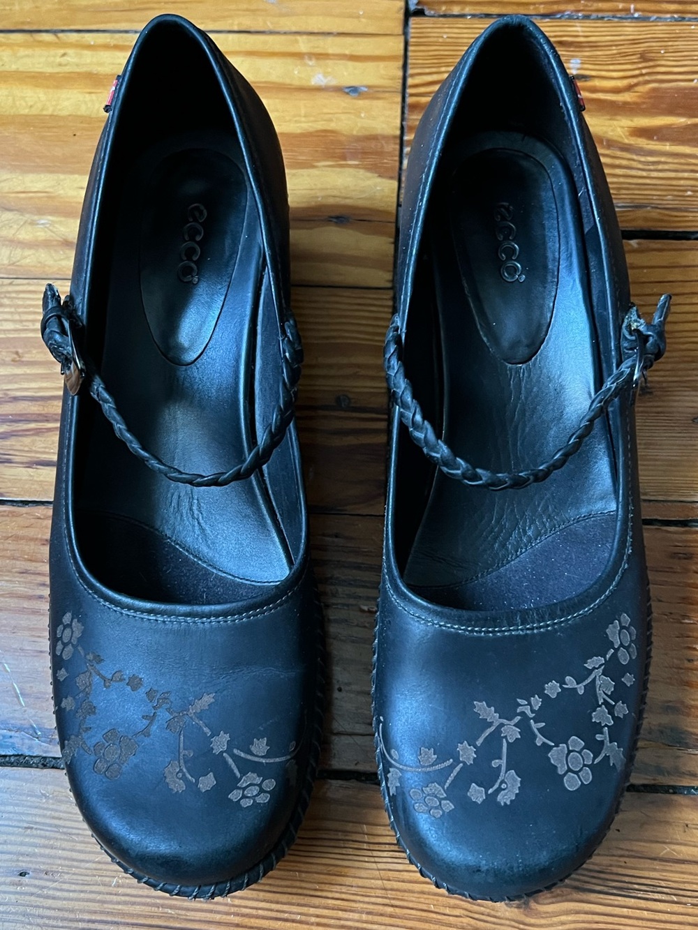EUC — ECCO Black Mary Jane Clogs with Floral Detail (1990’s) - Picture 2 of 8